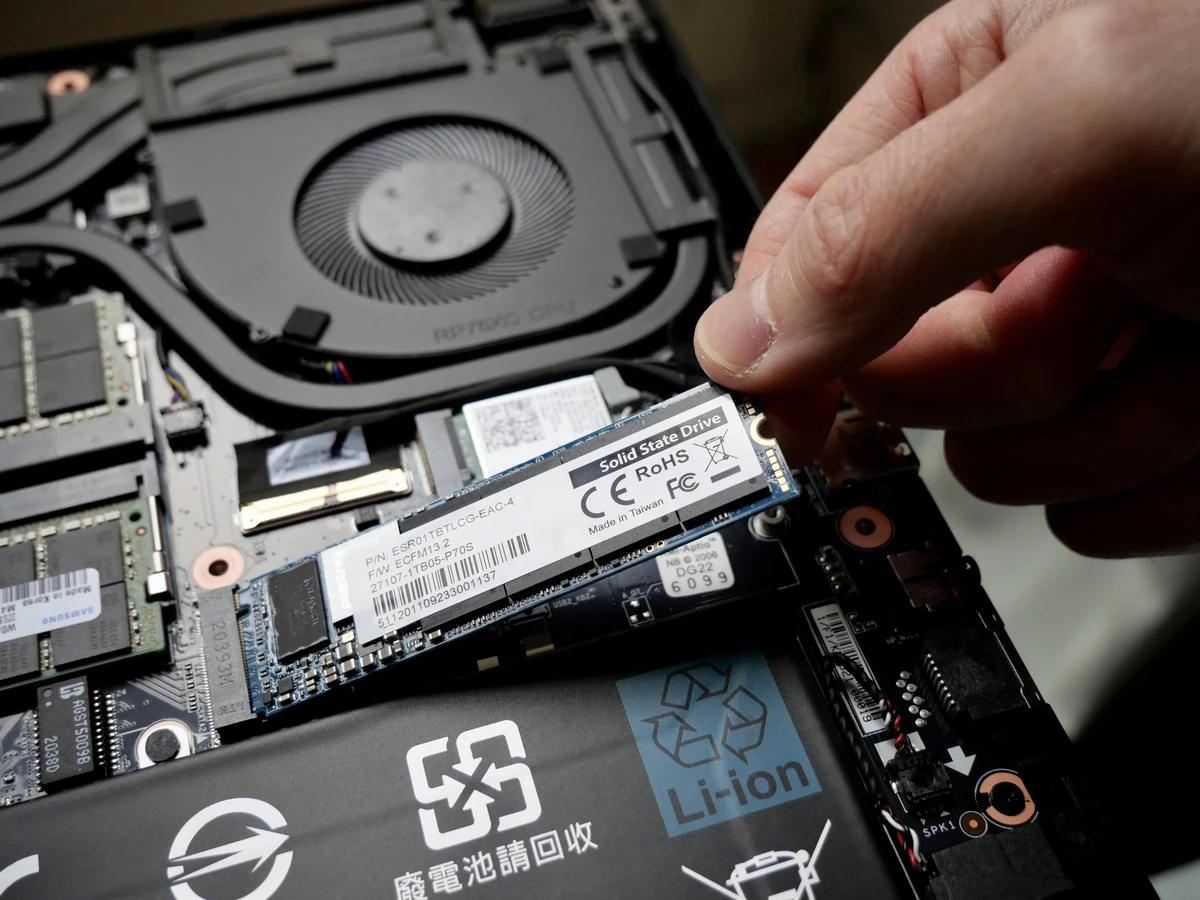 Gigabyte Aero 15 YC OLED-21 © © Nathan Le Gohlisse pour Clubic