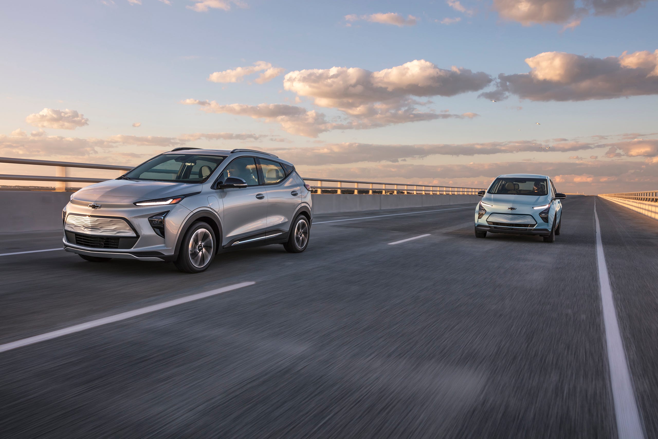 La gamme électrique de Chevrolet s'agrandit avec la Bolt EV 2022 et le SUV Bolt EUV