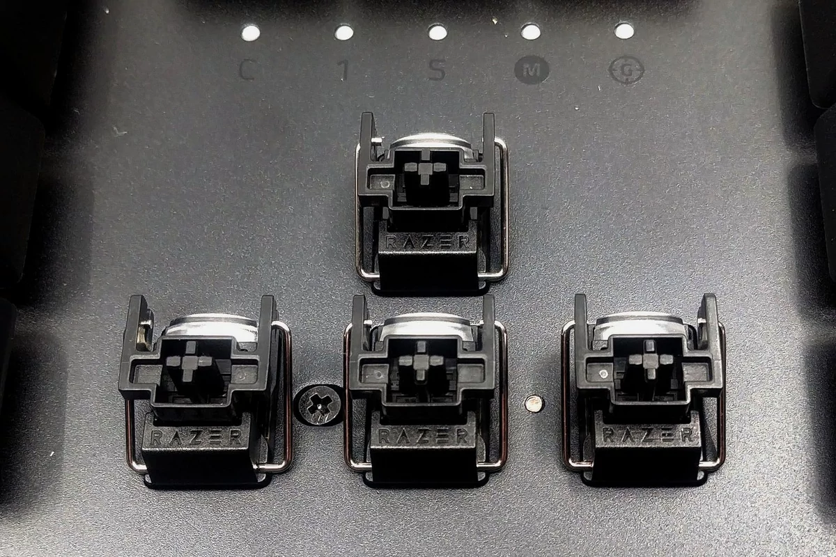 Razer Huntsman V2 Analog © Nerces