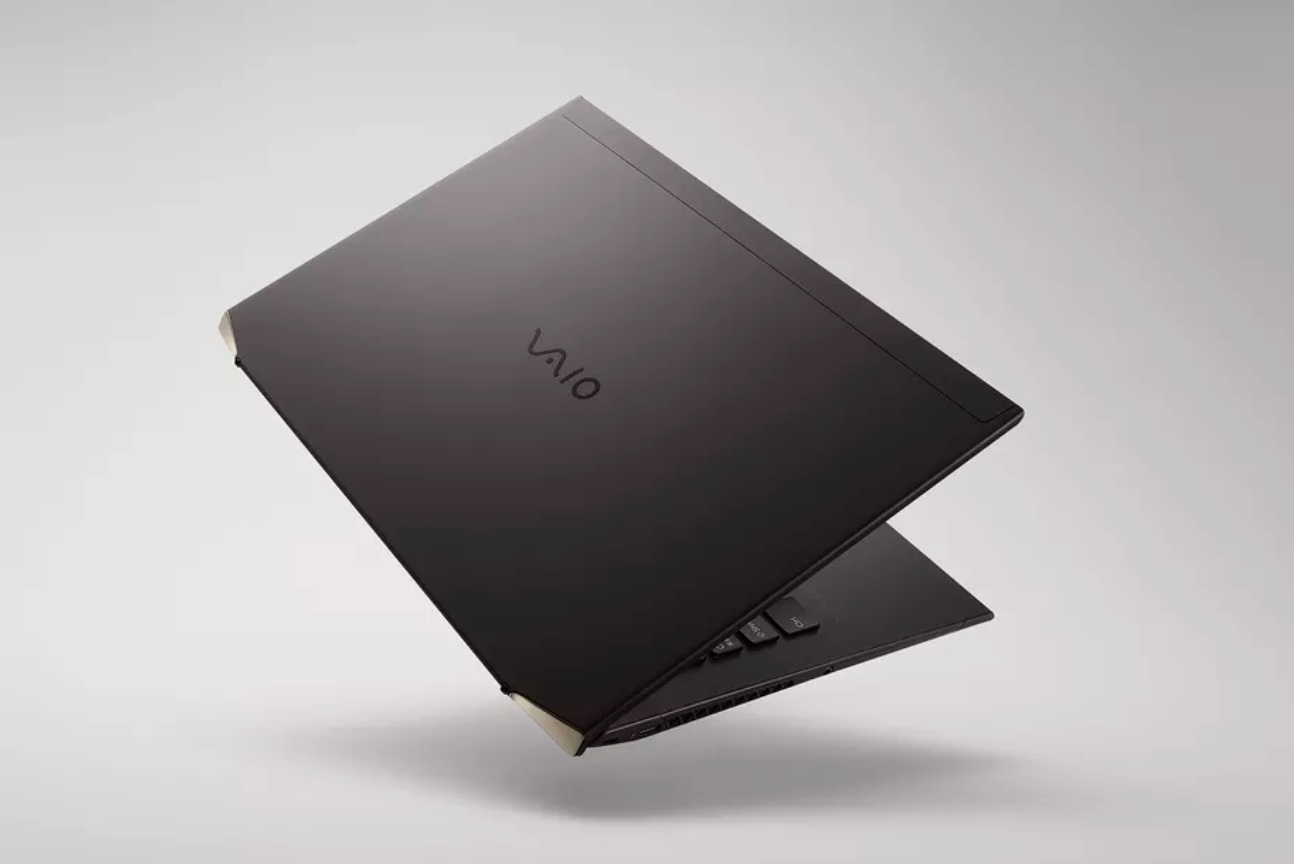 Voici le Vaio Z, un laptop en fibre de carbone ultra léger et motorisé par un Core i7 Tiger Lake-H