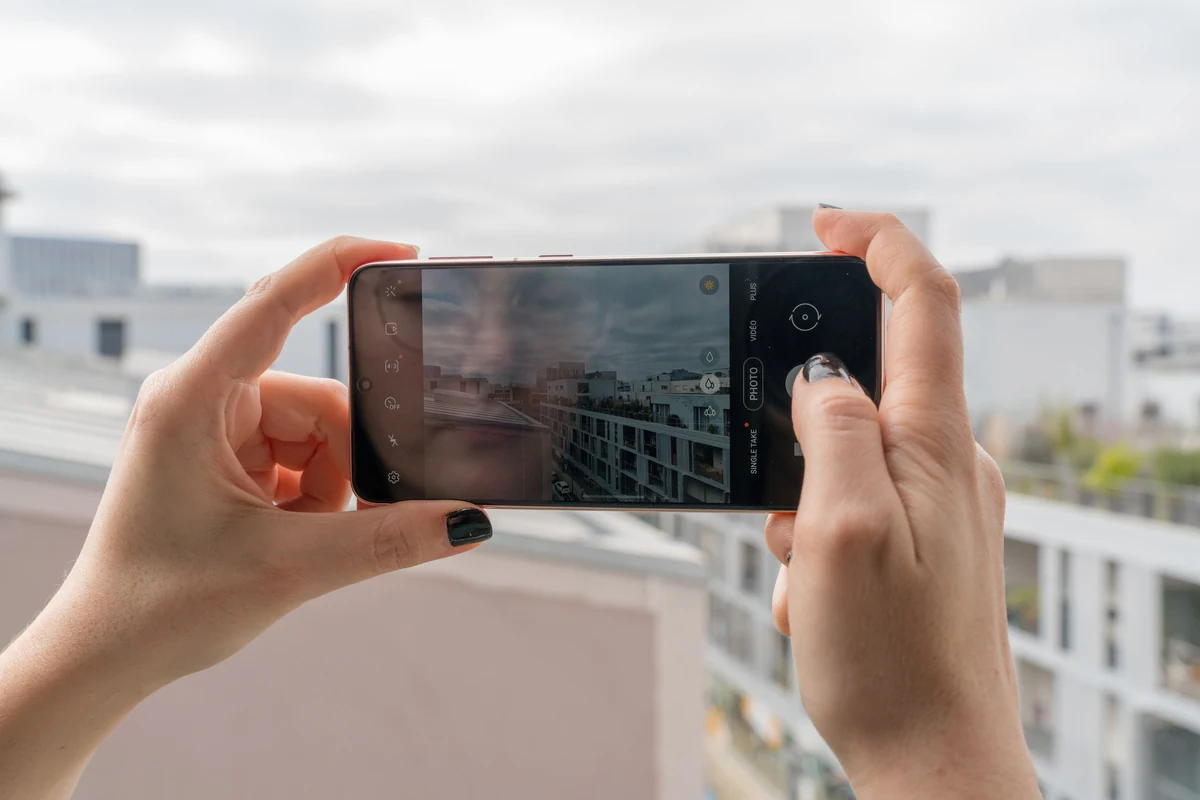 Samsung Galaxy S21 test © © Pierre Crochart pour Clubic