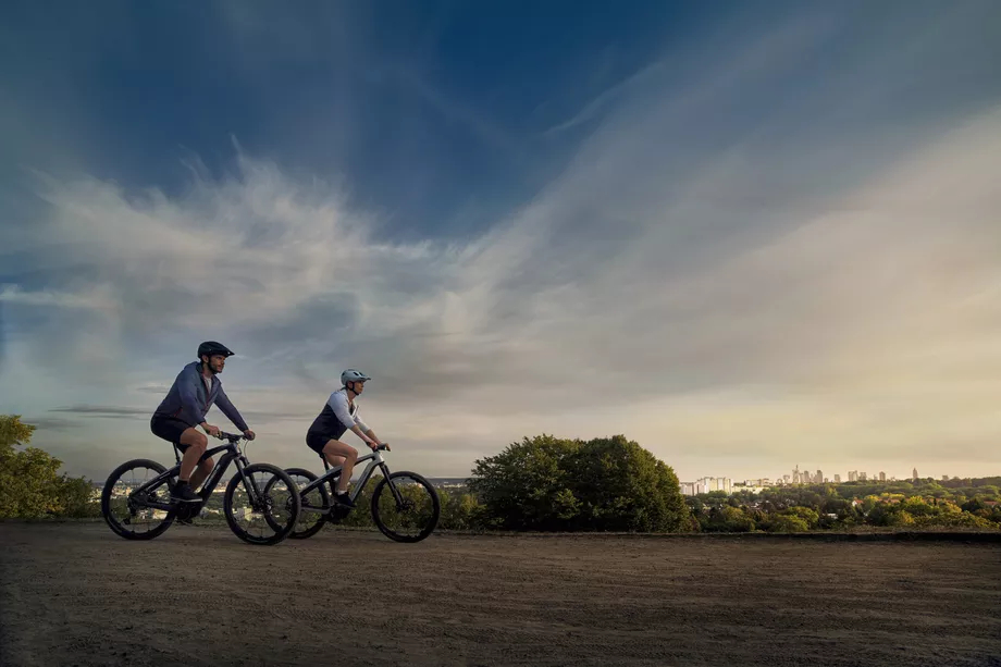 Porsche lance Sport et Cross, deux vélos électriques à prix tout doux (c'est faux, ils sont chers)