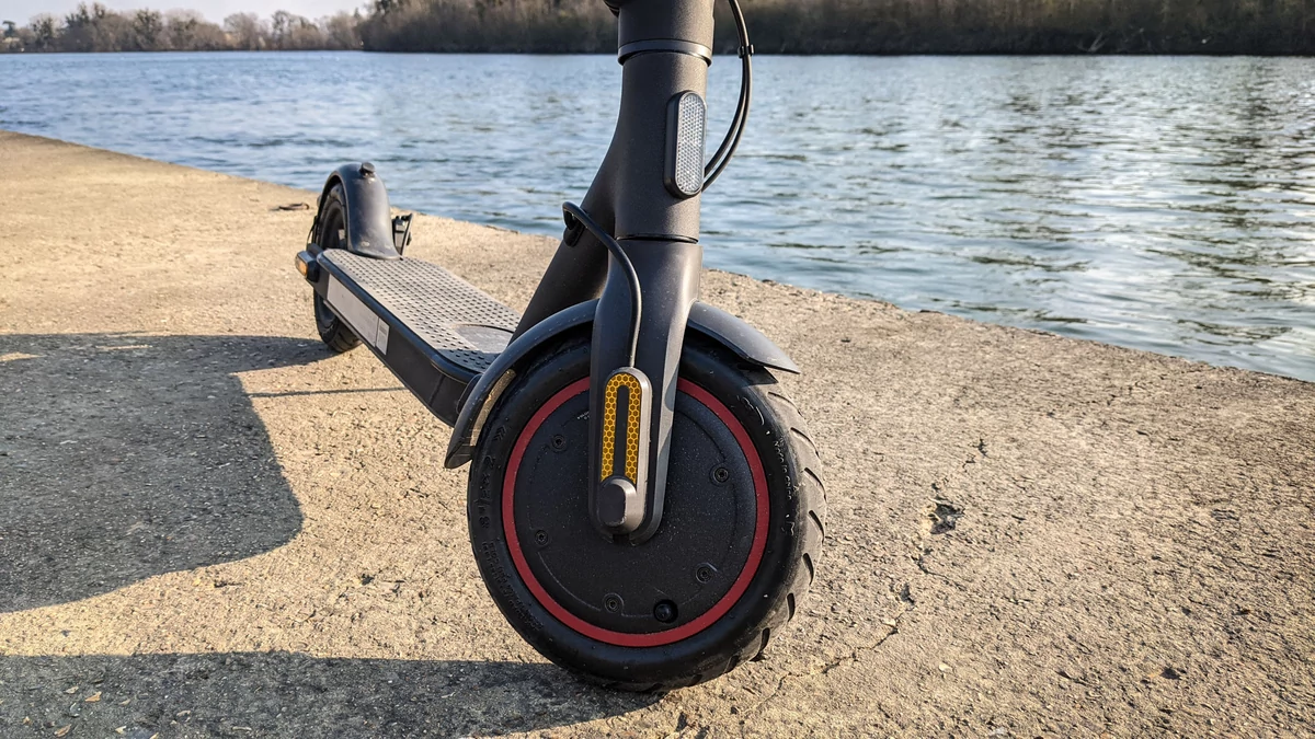 Xiaomi Mi Electric Scooter Pro 2 © David Nogueira