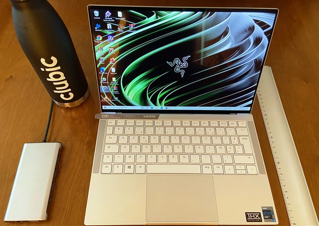 Razer Book 13 (2021)