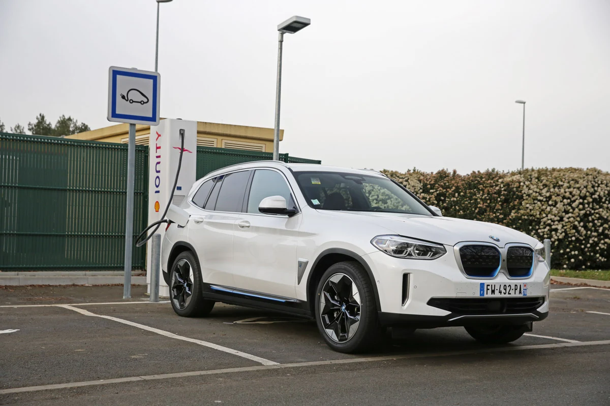 Essai BMW iX3 © Soufyane Benhammouda pour Clubic