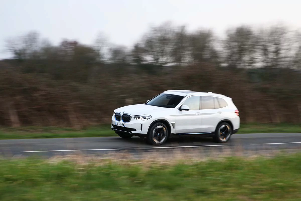 Essai BMW iX3 © Soufyane Benhammouda pour Clubic
