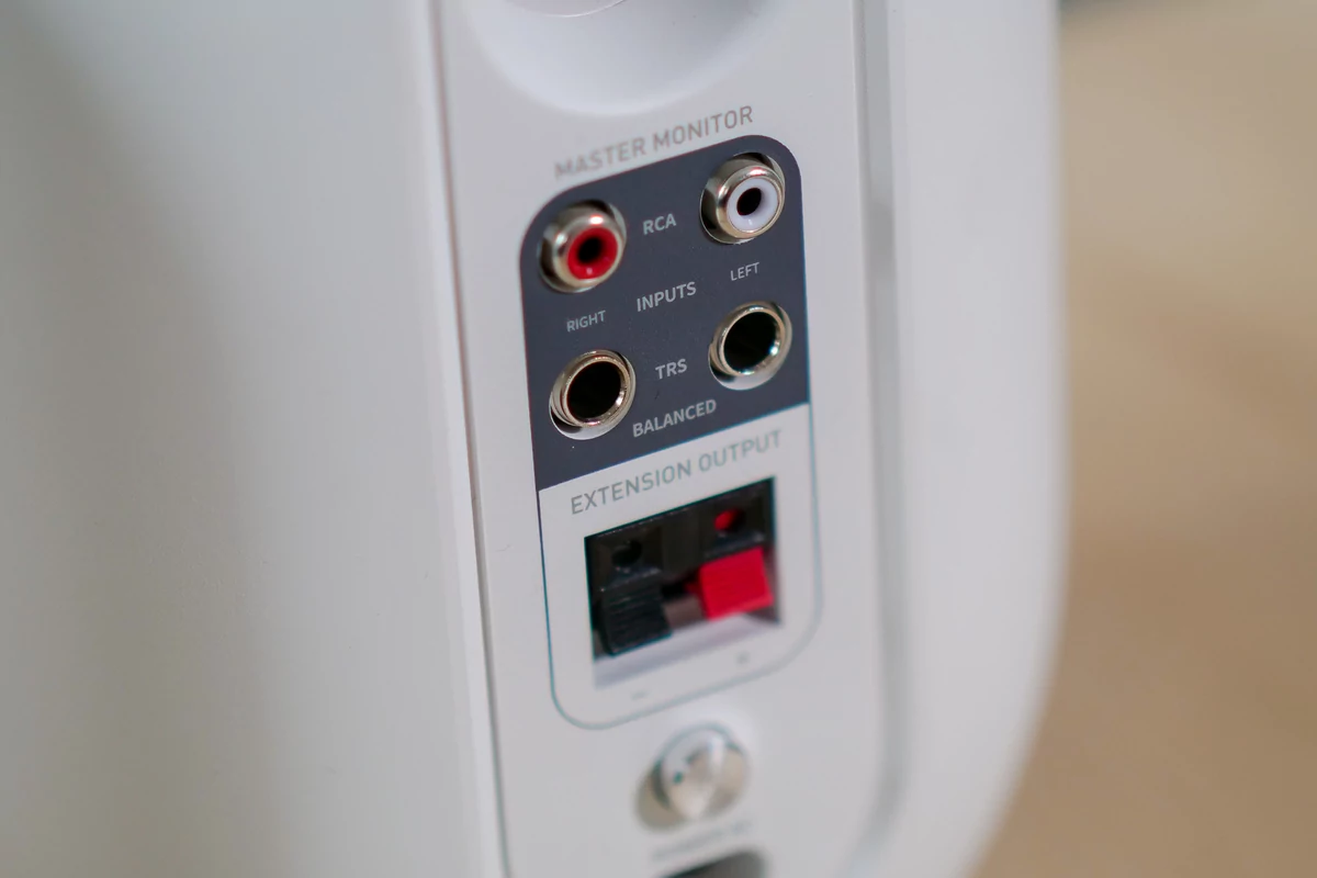 JBL 104-BT connexions