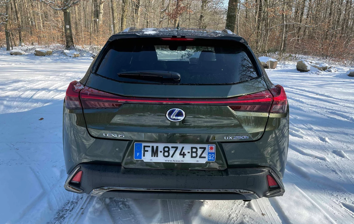 Lexus UX 250h F SPORT Executive © Jérôme Cartegini