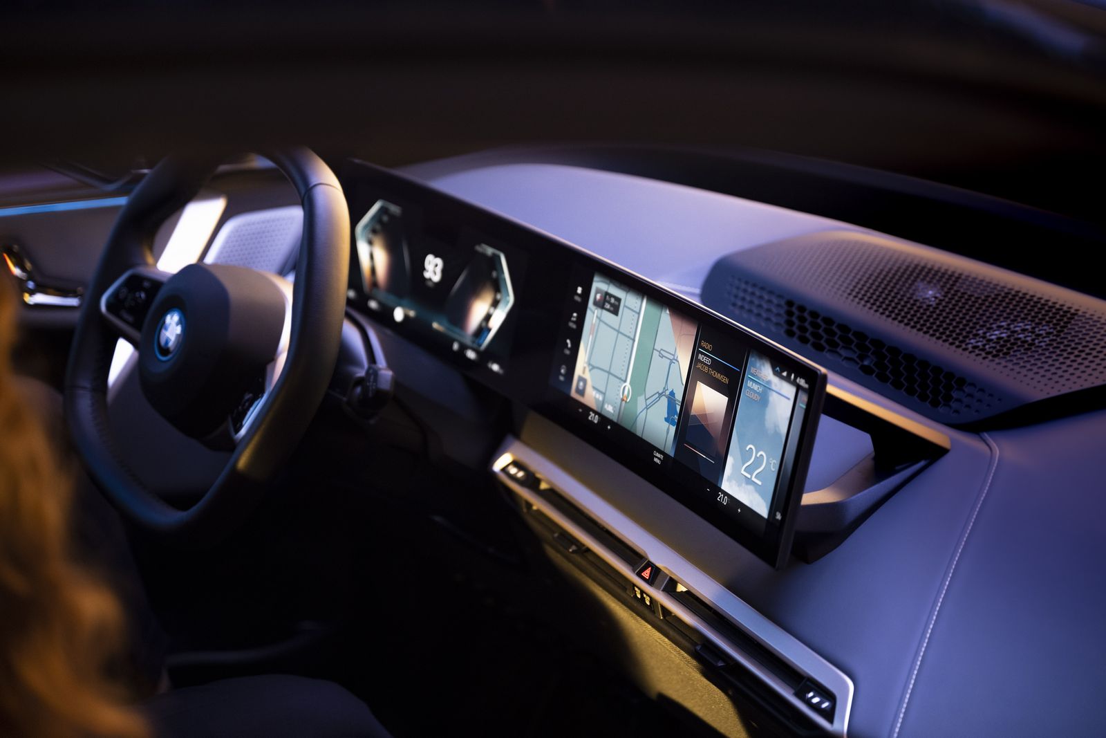 BMW iDrive (sous BMW OS 8) arrive, avec un grand écran incurvé fusionnant tableau de bord et 