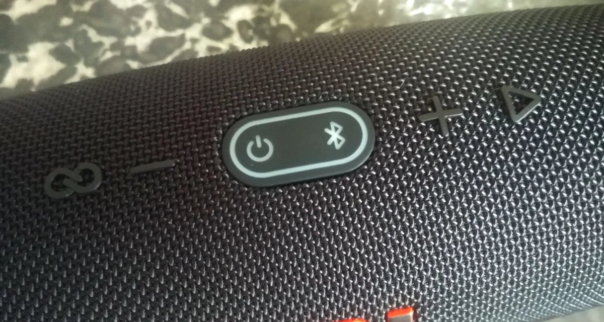 JBL Charge 5 © Nerces