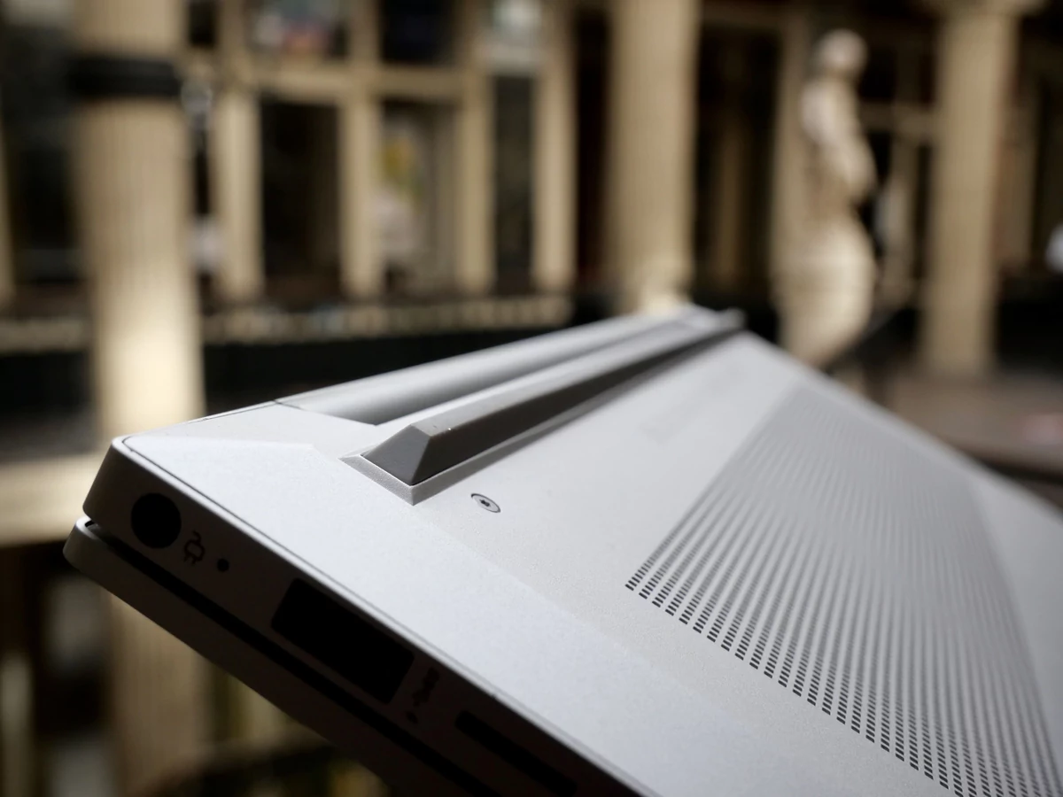 HP Envy 14-15 © © Nathan Le Gohlisse pour Clubic