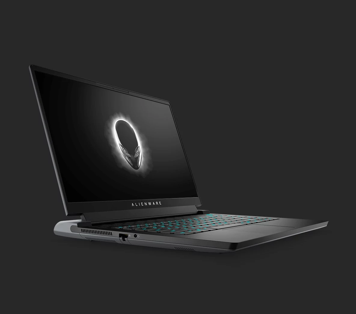 Alienware m15 R5-4 © © Dell