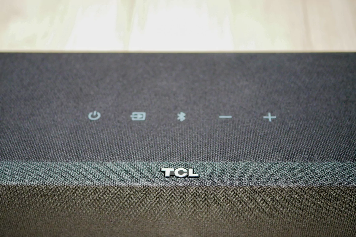 TCL TS8111 dessus