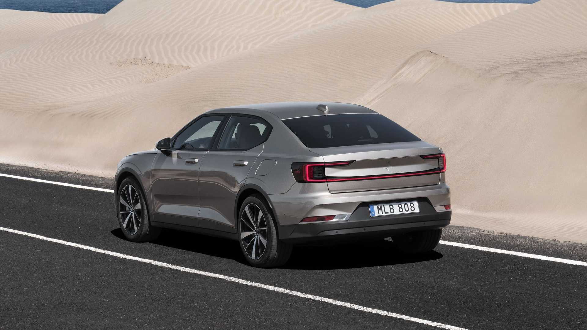 La Polestar 2 évolue avec deux nouvelles versions et plus d'autonomie