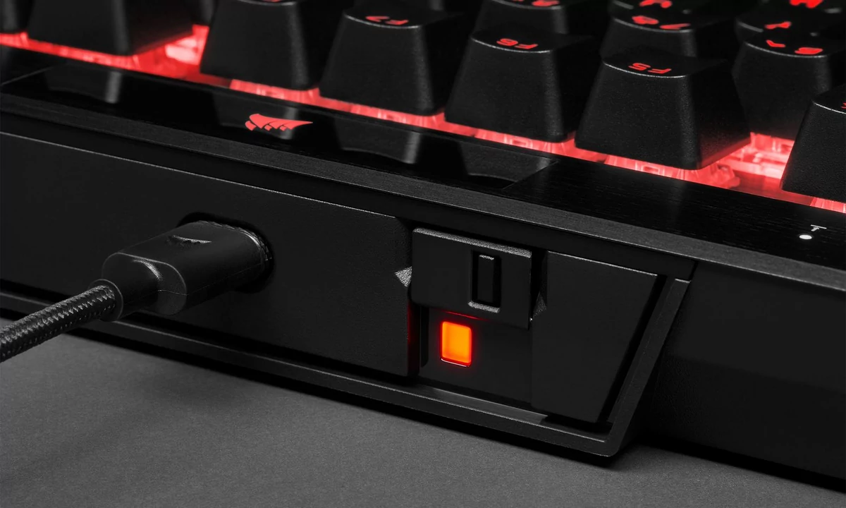 Corsair K70 RGB TKL © Corsair