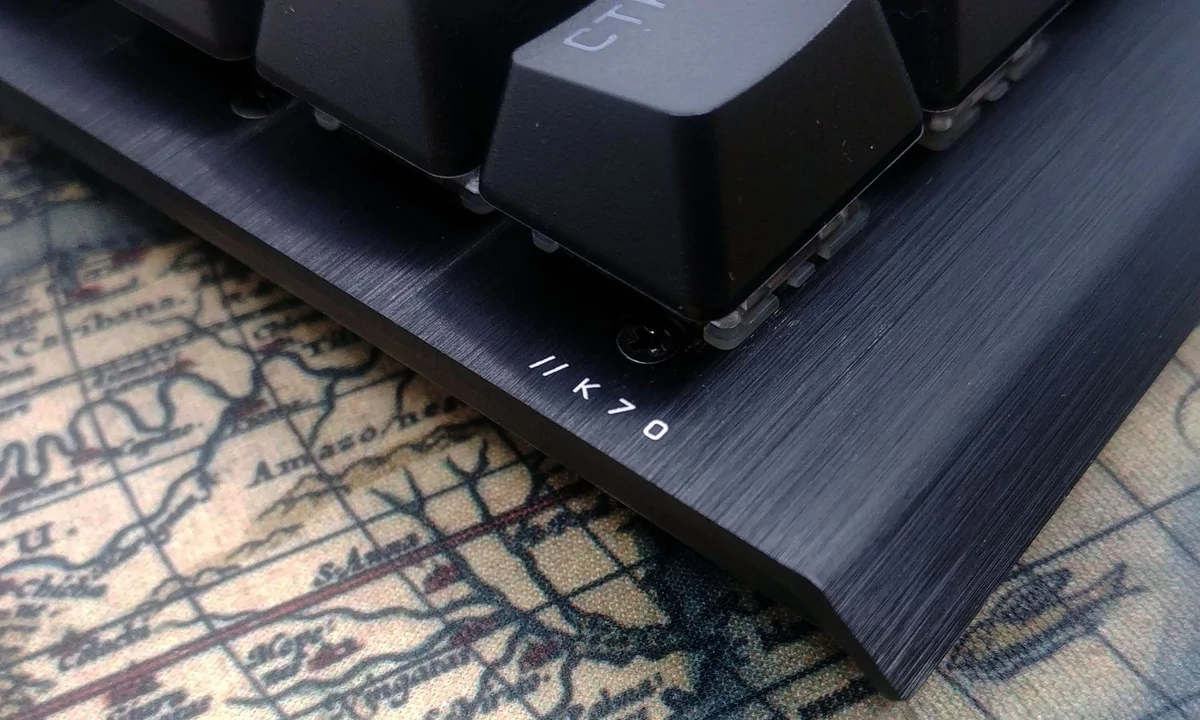 Corsair K70 RGB TKL © Nerces