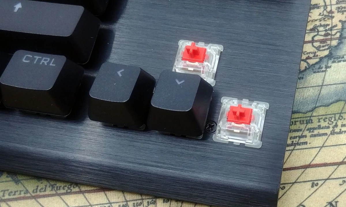 Corsair K70 RGB TKL © Nerces