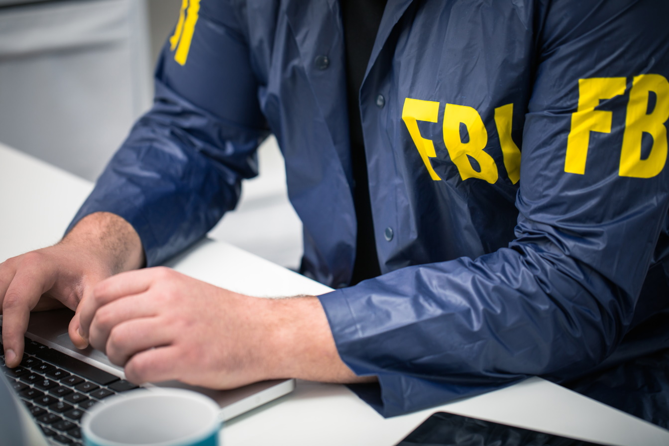 Le directeur du FBI s'inquiète des risques de confidentialité posés par TikTok
