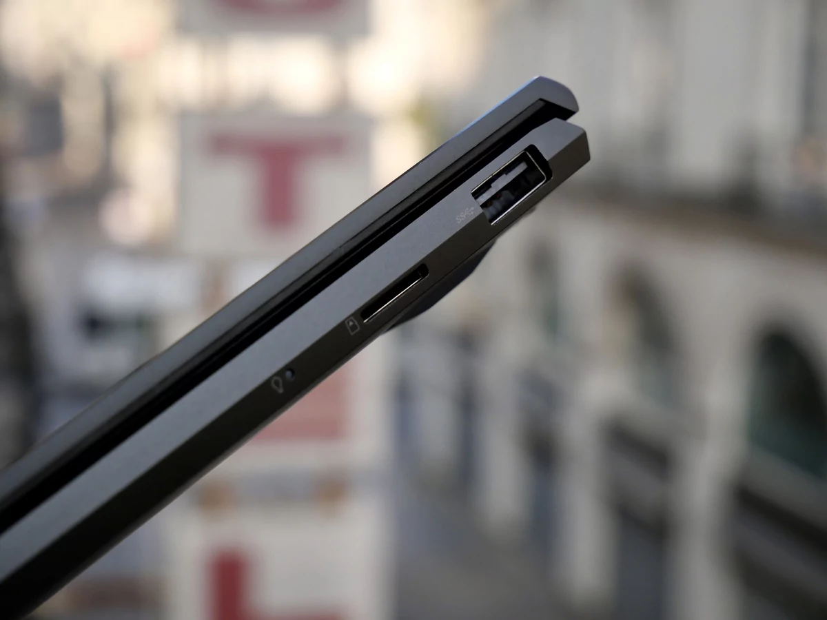 ASUS ZenBook 13 OLED-8 © © Nathan Le Gohlisse pour Clubic