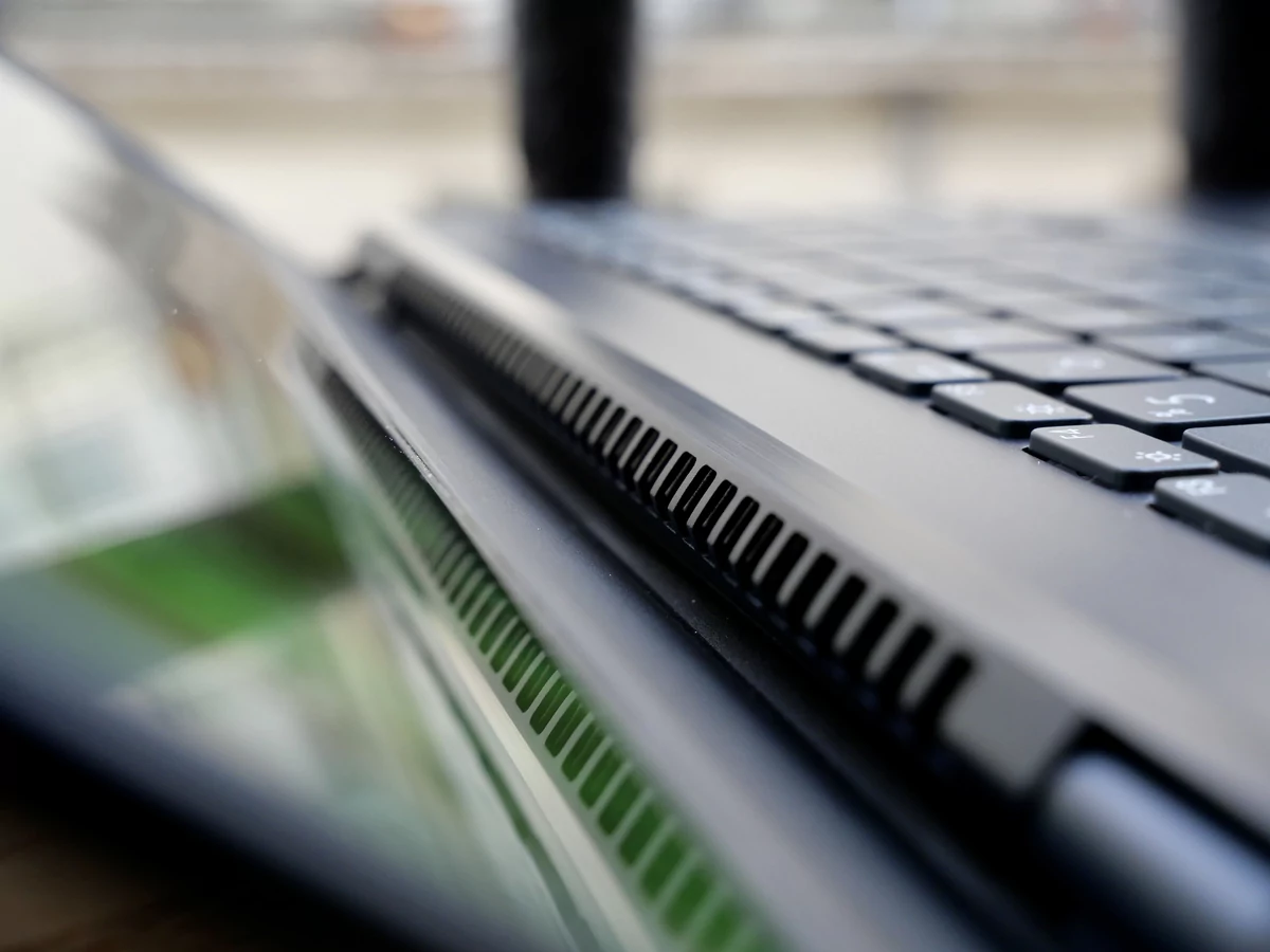 ASUS ZenBook 13 OLED-17 © © Nathan Le Gohlisse pour Clubic