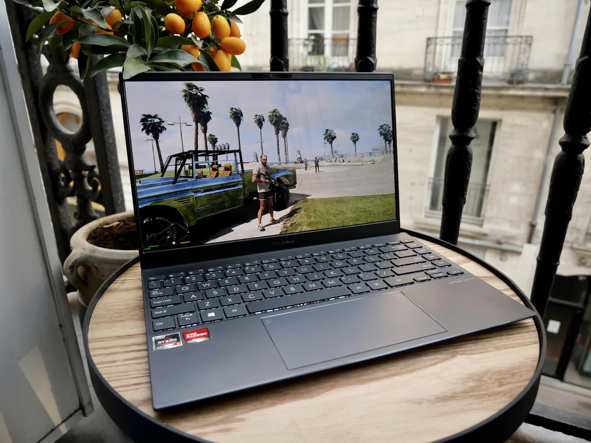 ASUS ZenBook 13 OLED-21 © © Nathan Le Gohlisse pour Clubic