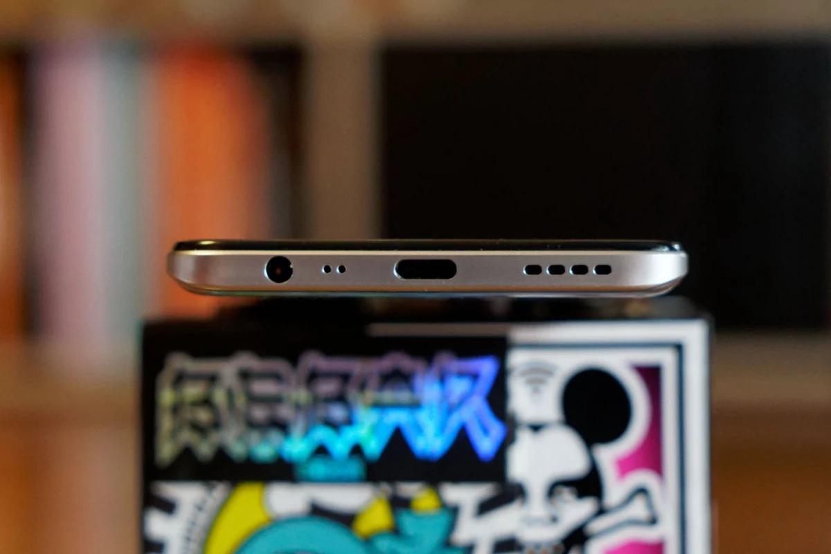 realme 8 © Clubic - Marc Mitrani