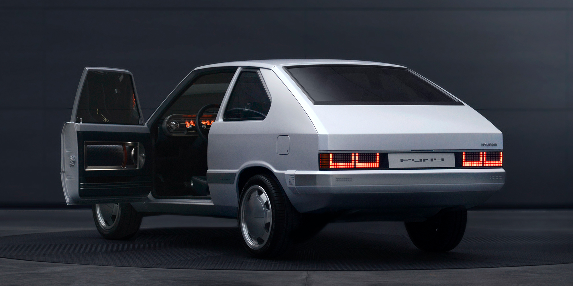 Hyundai dévoile un concept-car électrique rétrofuturiste hommage à sa fameuse Pony