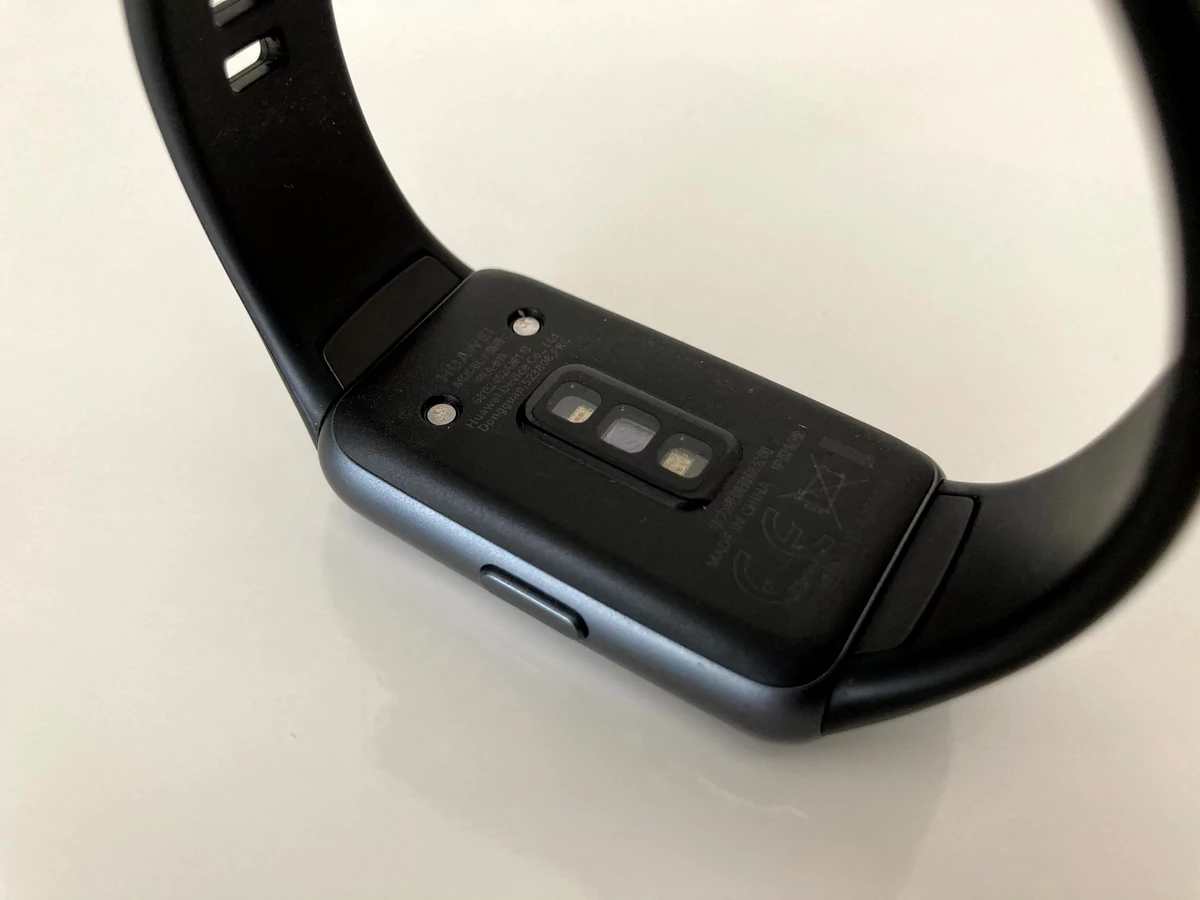Huawei Band 6 - Dos © Johan Gautreau