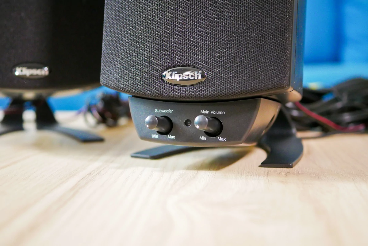 Klipsch ProMedia 2.1 BT boutons