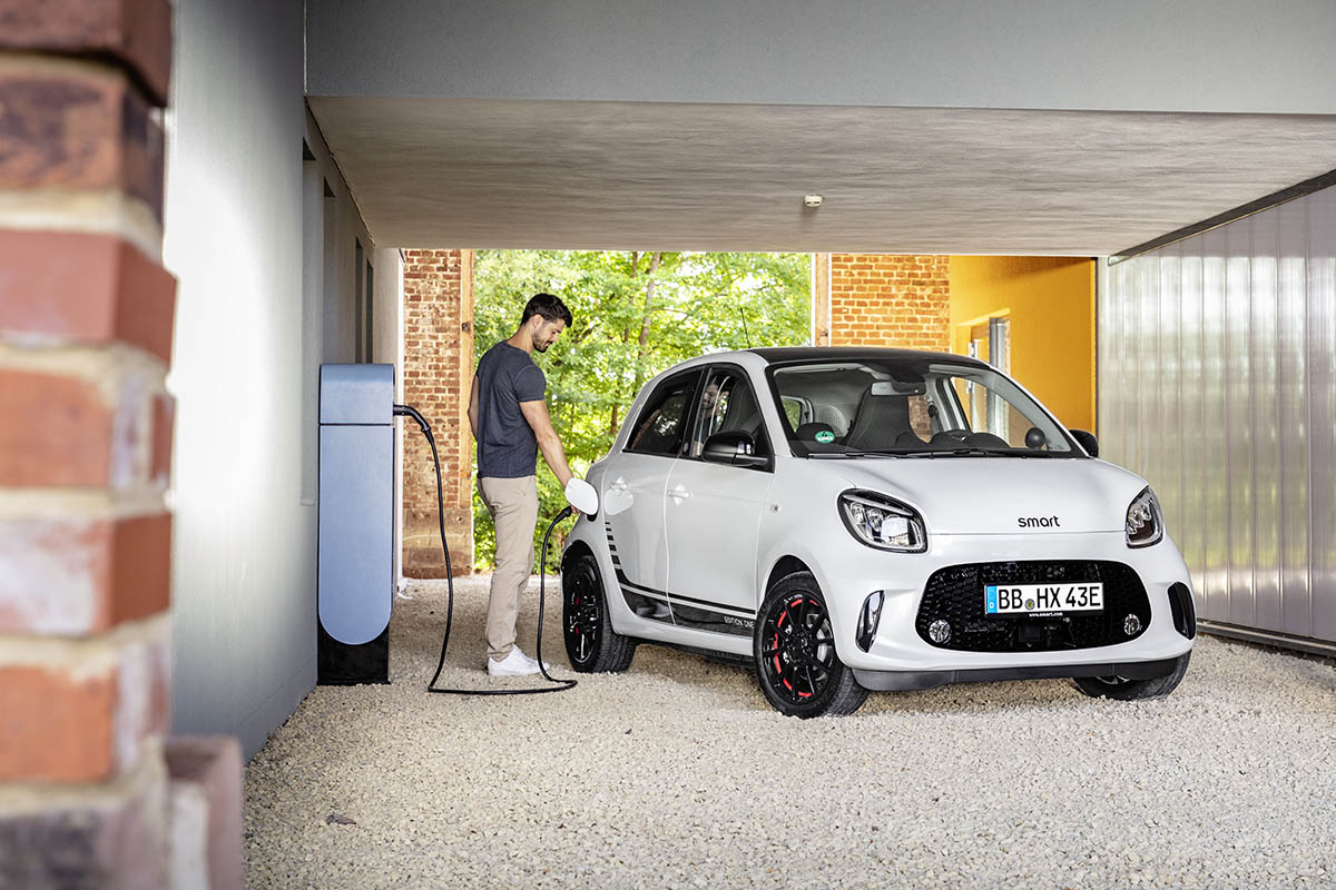 Voiture électrique : bien choisir sa solution de charge à domicile -  Automobile Propre