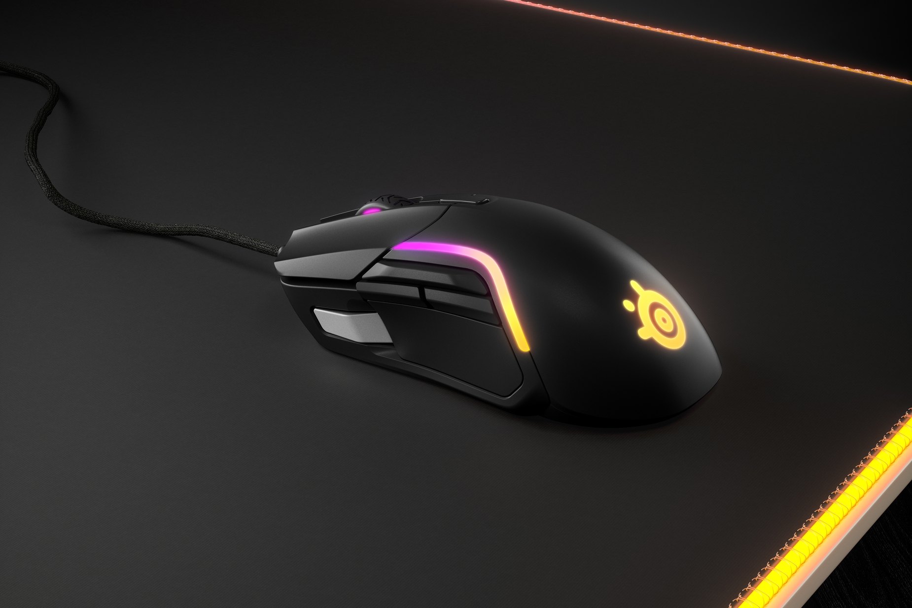 SteelSeries dévoile sa nouvelle souris gaming boostée au RGB, la Rival 5