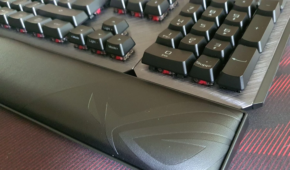 Asus ROG Claymore II © Nerces