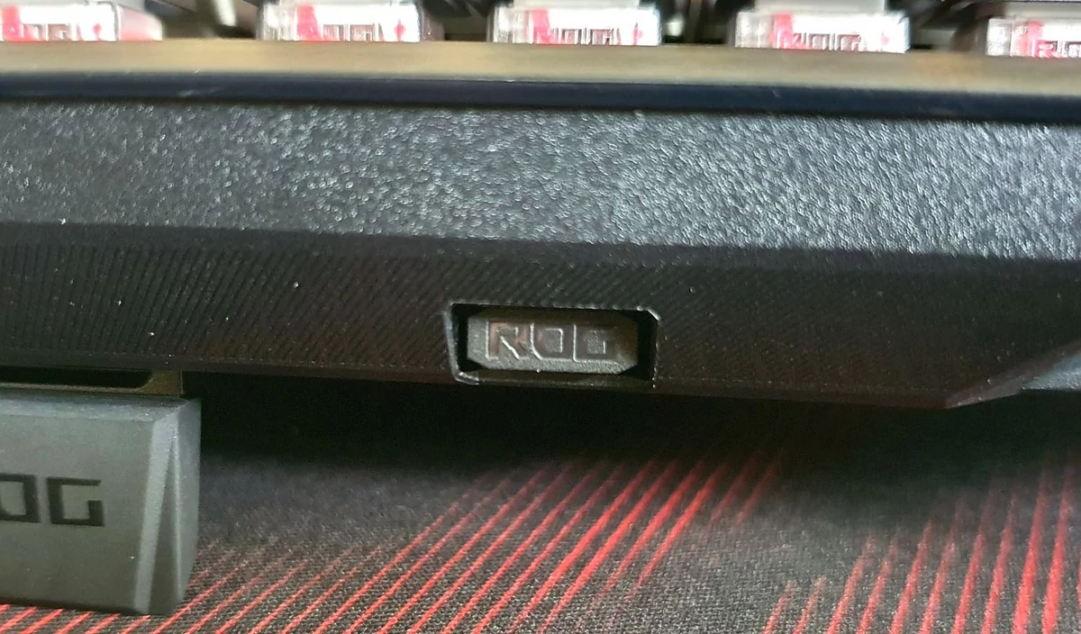 Asus ROG Claymore II © Nerces