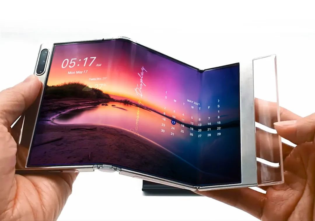 Samsung fait la démonstration de ses nouveaux écrans : pliables en 