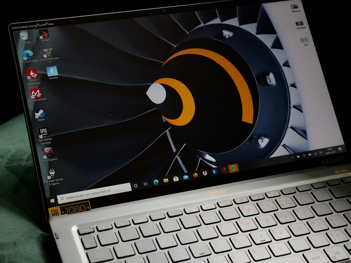 Acer Swift 5-13 © © Nathan Le Gohlisse pour Clubic