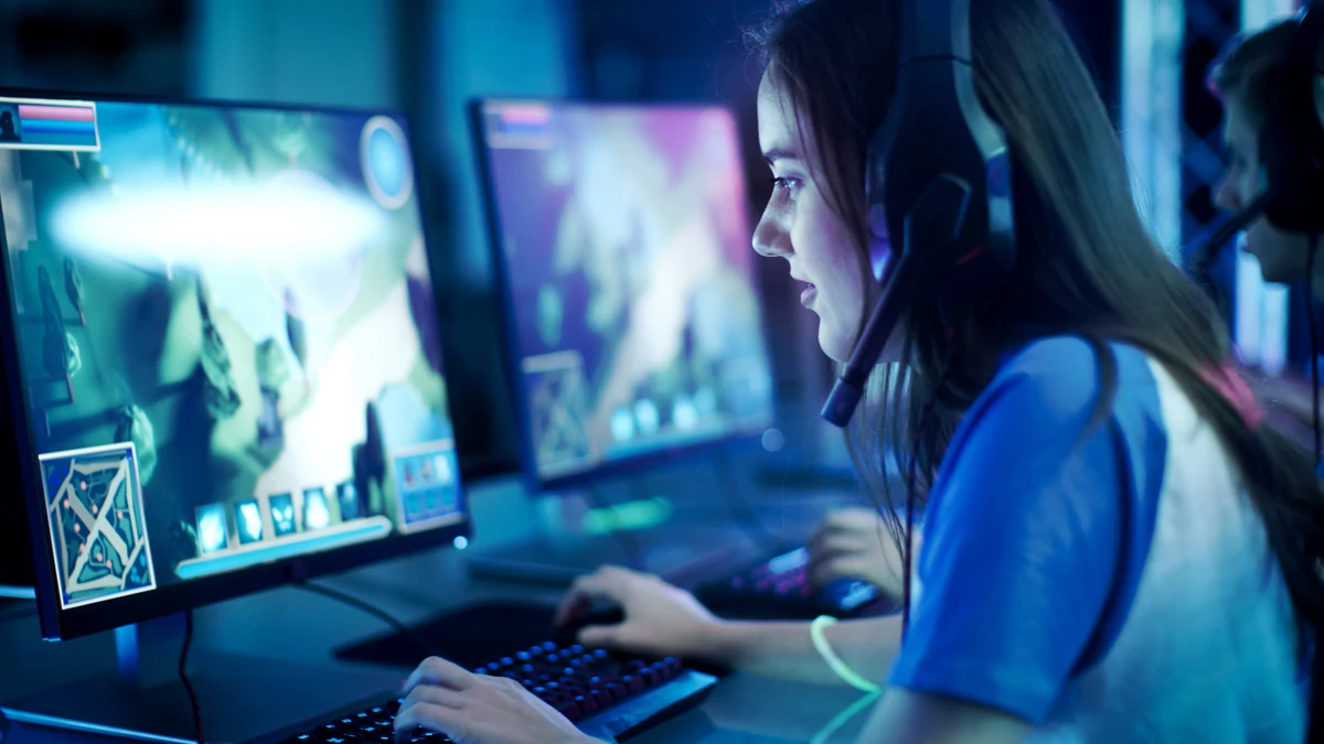 Joueuse gamer © Shutterstock