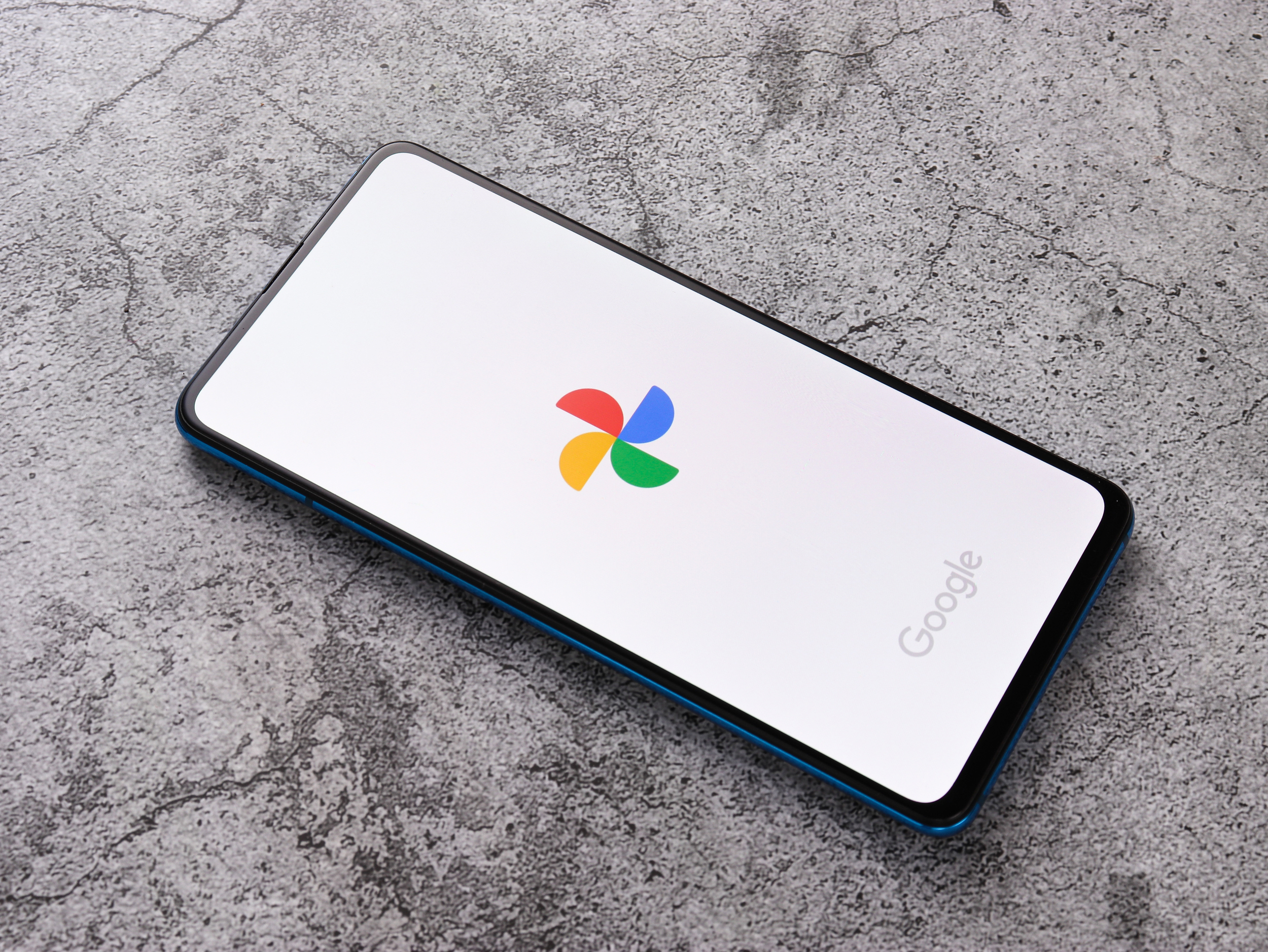 Google Photos : la gomme magique des Pixel débarque sur iPhone et smartphones Android