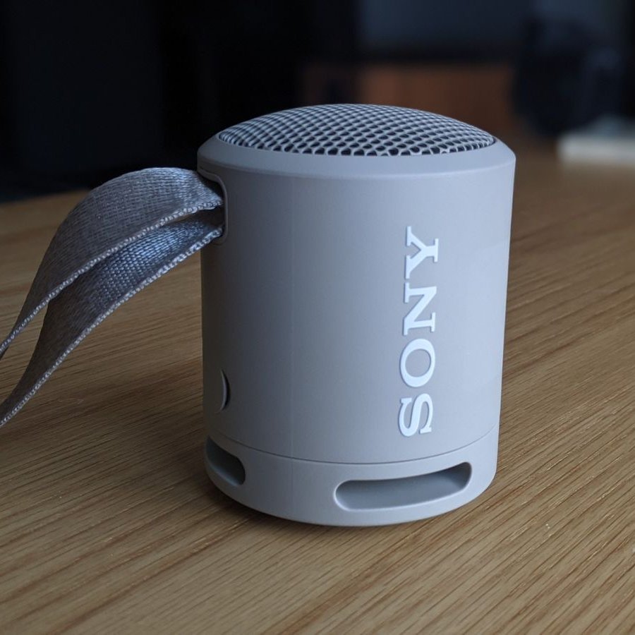 Test Sony SRS-XB13 : la mini-enceinte Bluetooth qui ne fait pas plouf