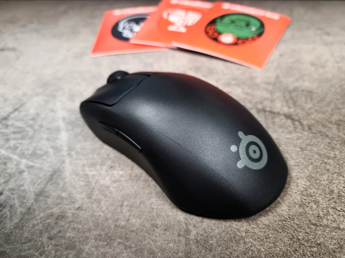 SteelSeries Prime+  Une des meilleures souris gamer de la marque ! 