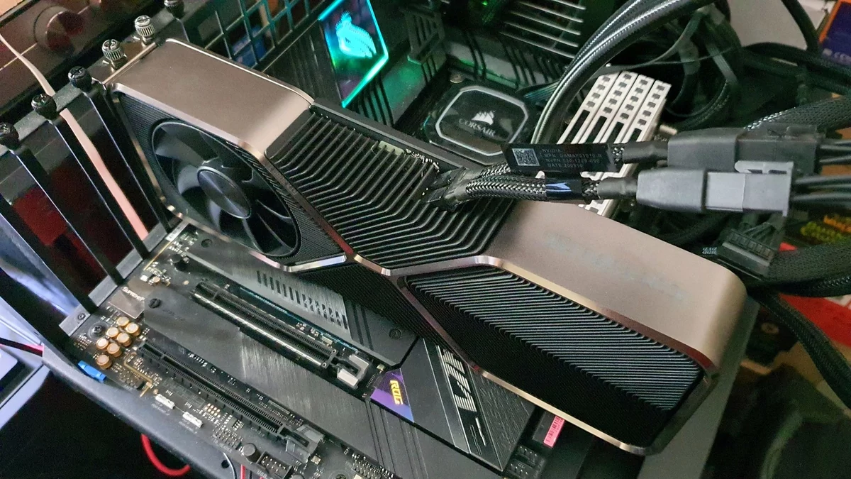 NVIDIA GeForce RTX 3080 Ti FE © Nerces