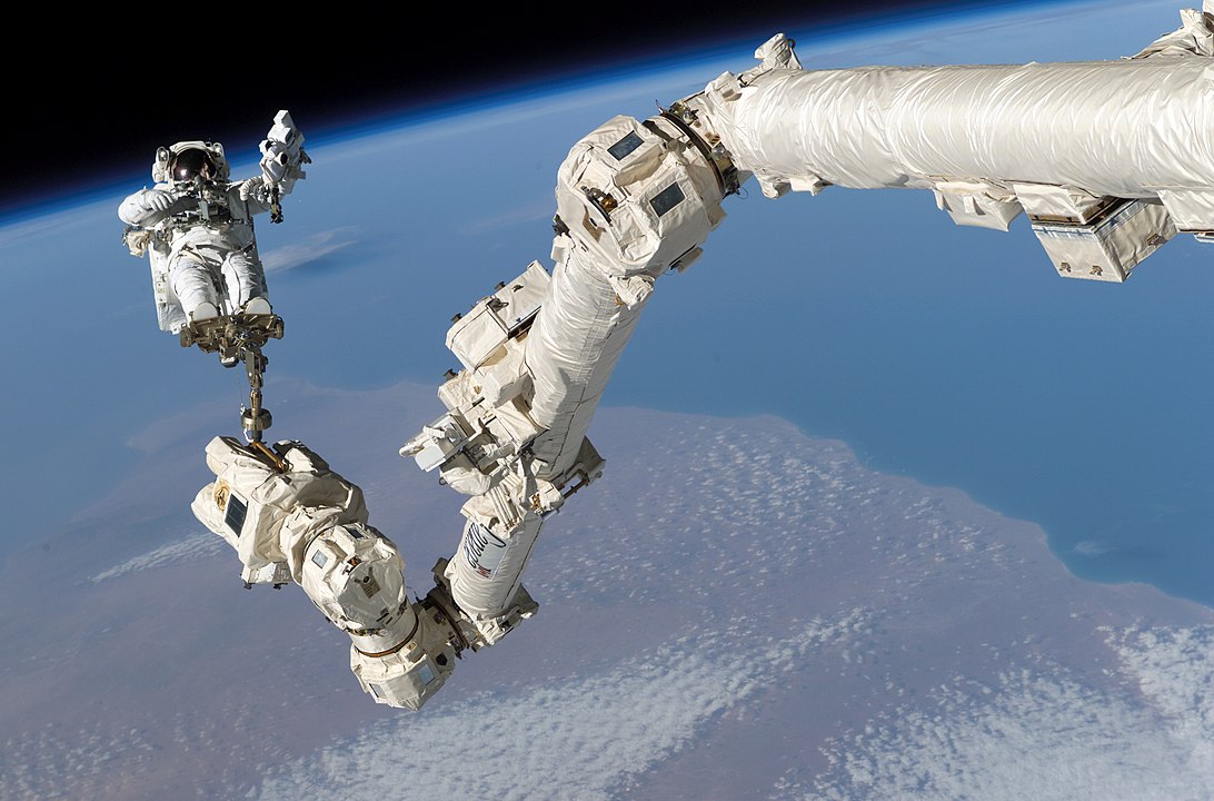 Un débris spatial endommage le bras articulé de l'ISS sans faire de dégâts... pour cette fois