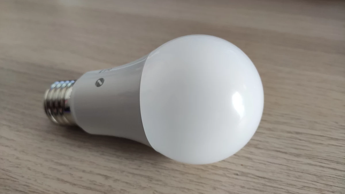 Test Innr ampoules connectées © Alexandre Schmid pour Clubic