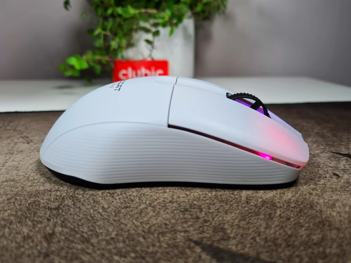 Test Roccat Kone Pro Air_3 © Matthieu Legouge
