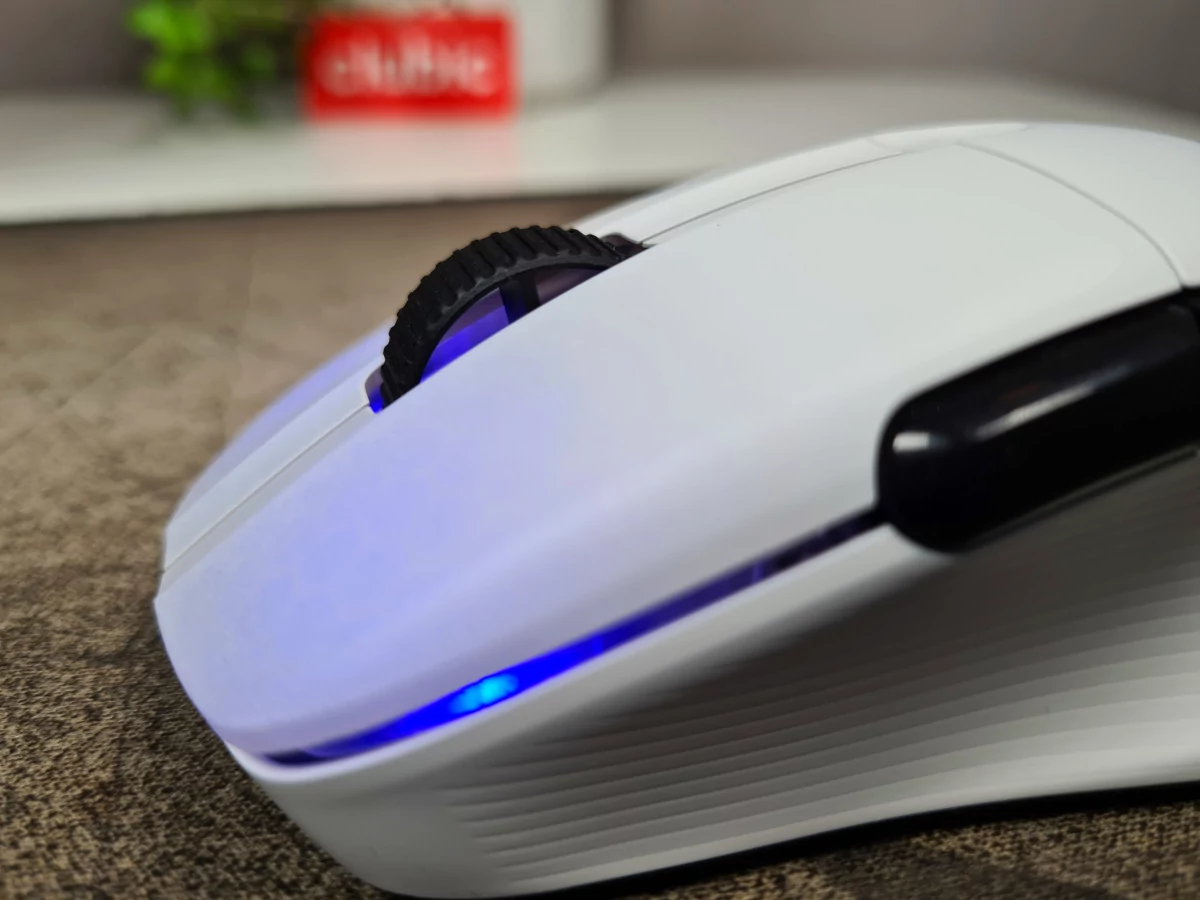 Test Roccat Kone Pro Air_7 © Matthieu Legouge