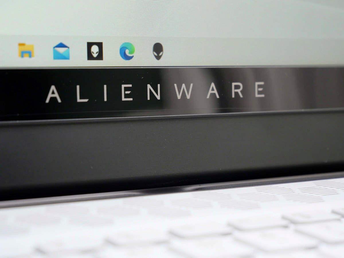 Alienware m15 R4-8 © © Nathan Le Gohlisse pour Clubic