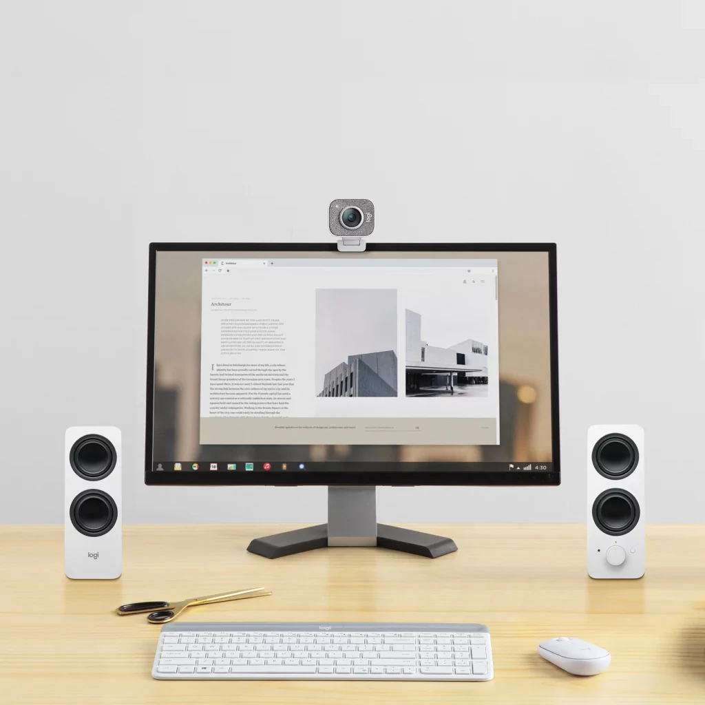 Logitech Z207 sur le bureau