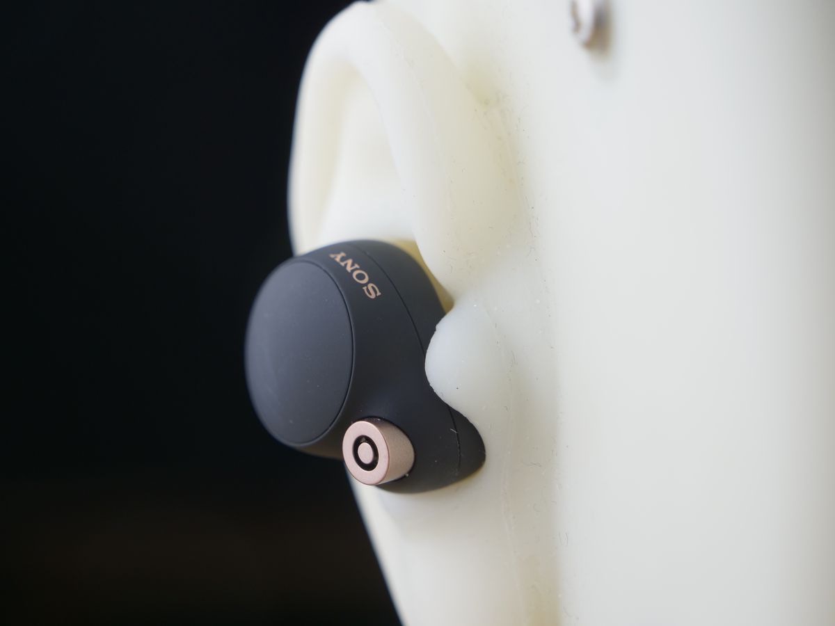 Même si très confortables, les écouteurs restent assez volumineux, et ne conviendront pas à toutes les oreilles
