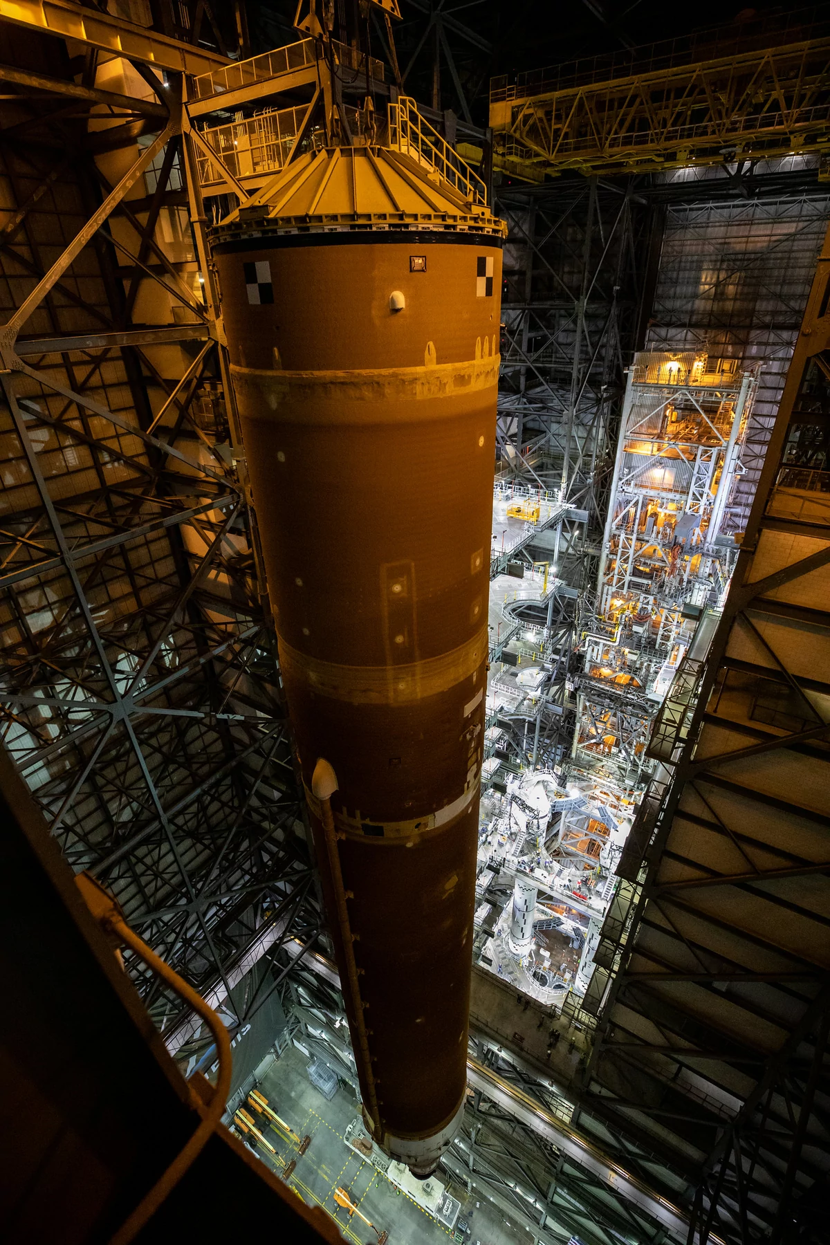 SLS assemblage Artemis 1 centre © NASA/Cory Huston