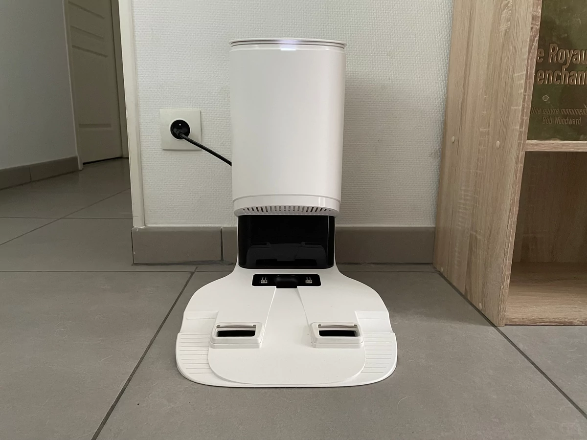 Ecovacs Deebot N8+ © Mathieu Grumiaux pour Clubic