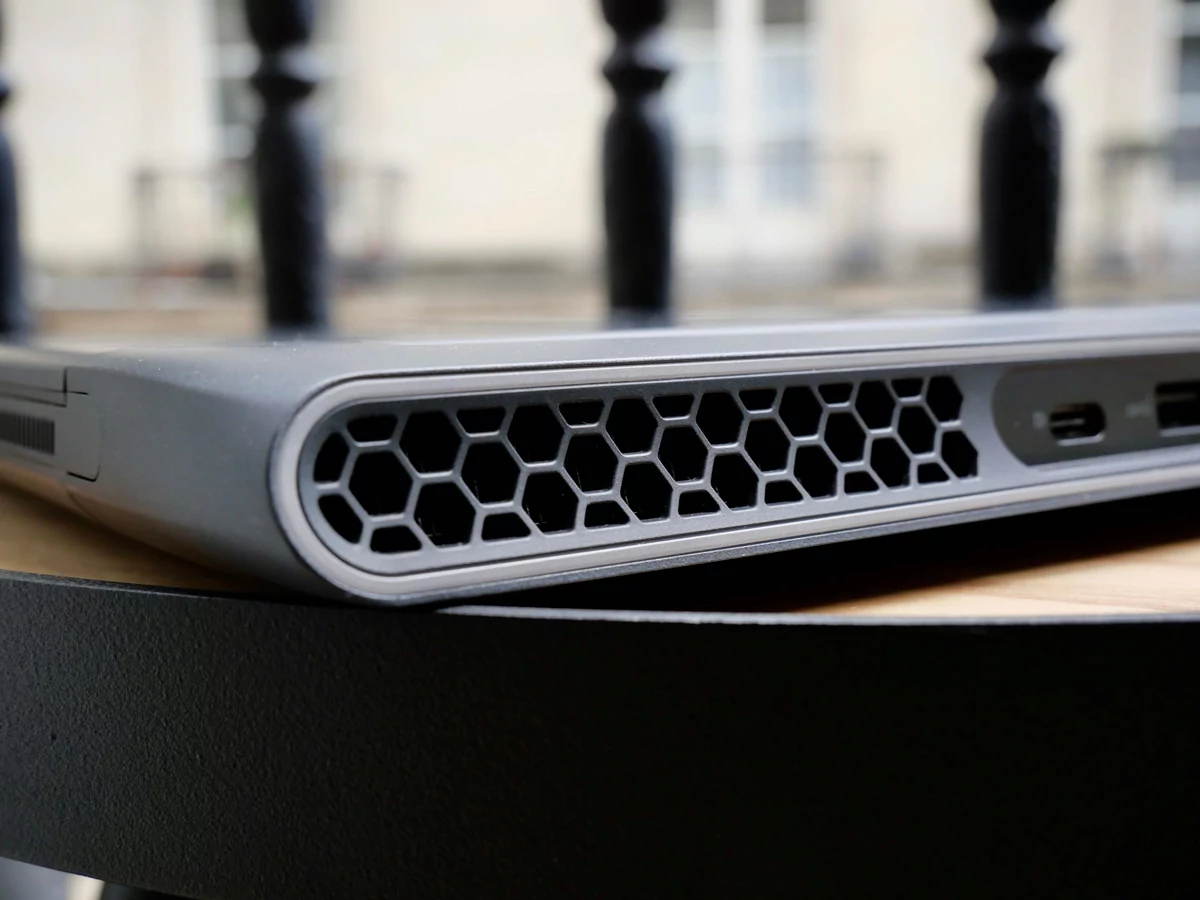 Alienware m15 R5-12 © © Nathan Le Gohlisse pour Clubic